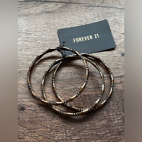 Forever 21 Set of (3) brass bangle bracelets - Picture 10 of 11